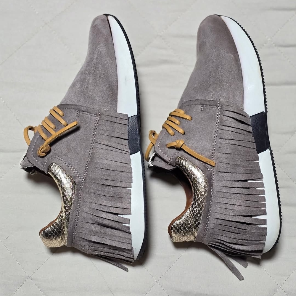 Shu Shop Pepa Womens Fringe Sneakers in a grey/taupe colorway Sz 8.5 - Picture 2 of 7